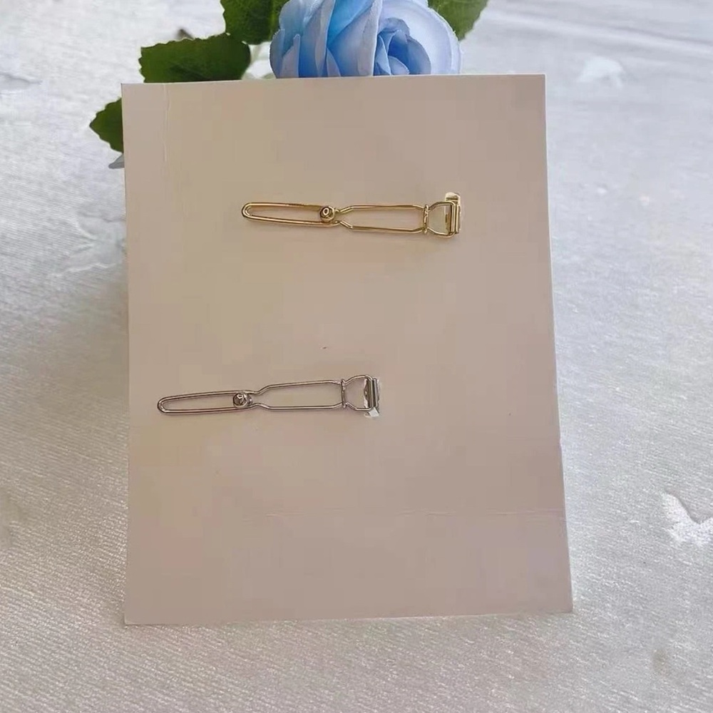 NIP 2 Piece Dior Star Hair Clips - Picture 5 of 5
